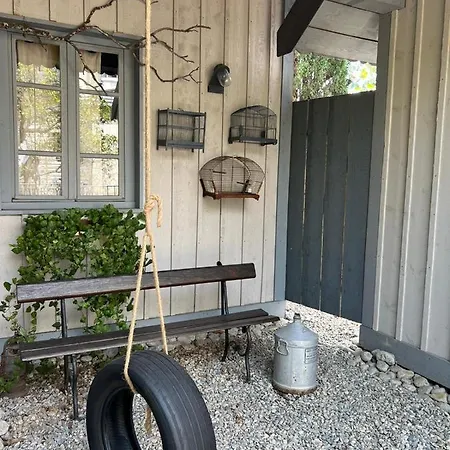 Les De Pauline Avec Bed & Breakfast