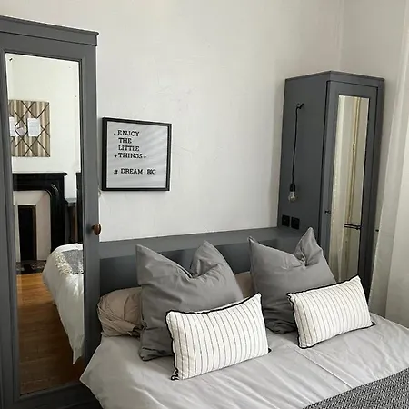Les De Pauline Avec Bed & Breakfast